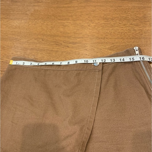 Altar’d State brown cotton mini skort with side zipper and button closure - Picture 4 of 7